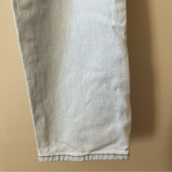 Pacsun Two Toned Light Wash Mom Jean - Picture 10 of 11